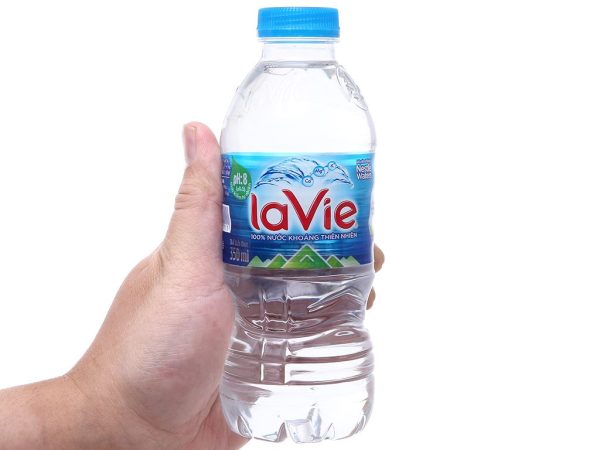 Nước khoáng La Vie 350ml